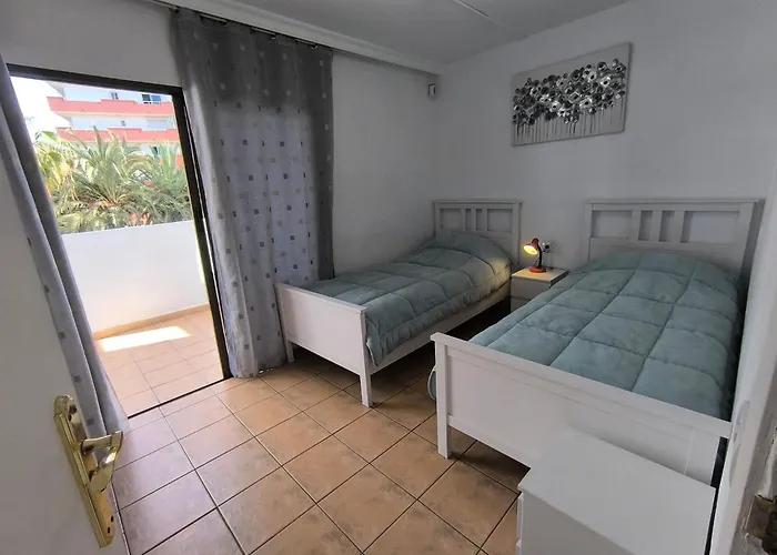 Pk Americas 2 Bedrooms *