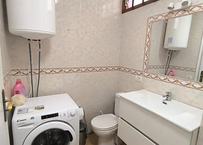 Pk Americas 2 Bedrooms *