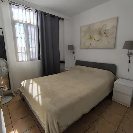 Pk Americas 2 Bedrooms *